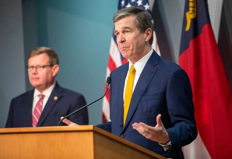 Social distancing during coronavirus in North Carolina