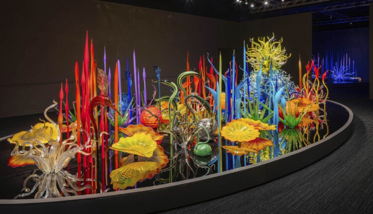 Don’t miss your chance to see Chihuly’s art at the Biltmore Estate