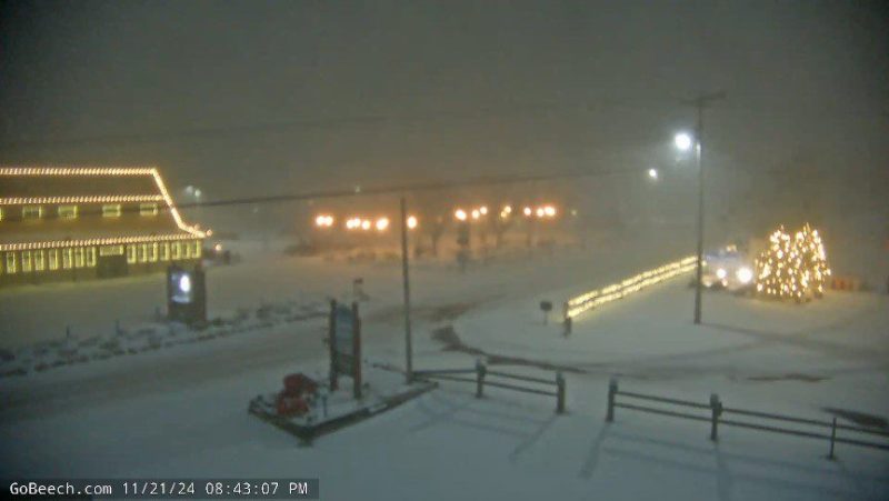 Snow Falls in Beech Mountain, NC