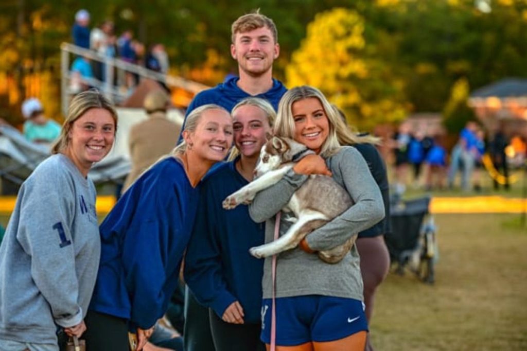 Good News Friday: A North Carolina college battled homesickness by letting pets into dorms